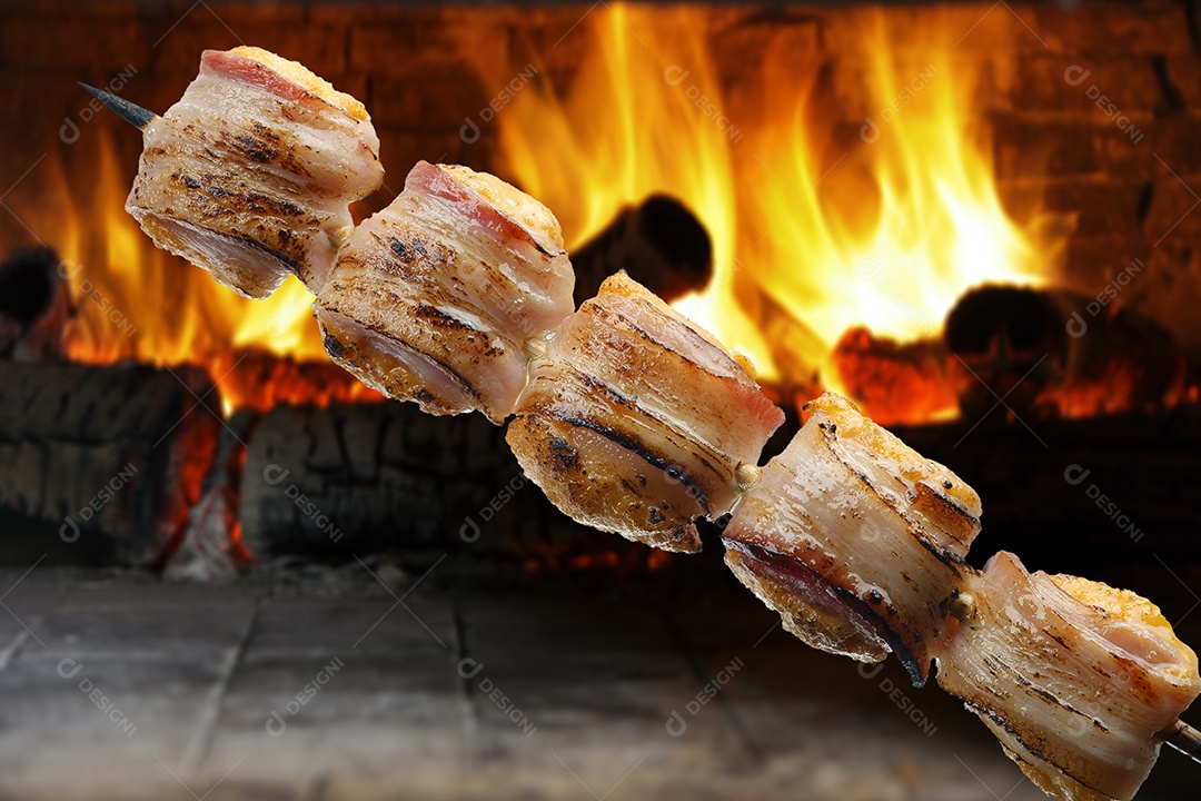 Espeto de frango empanado