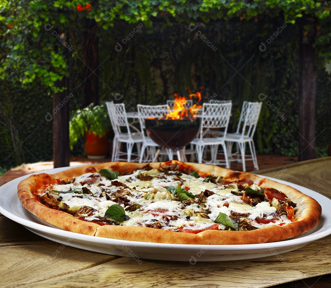 Pizza de carne com queijo