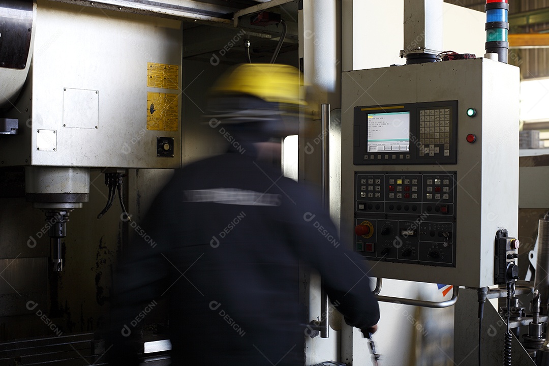 Painel de controle de aço