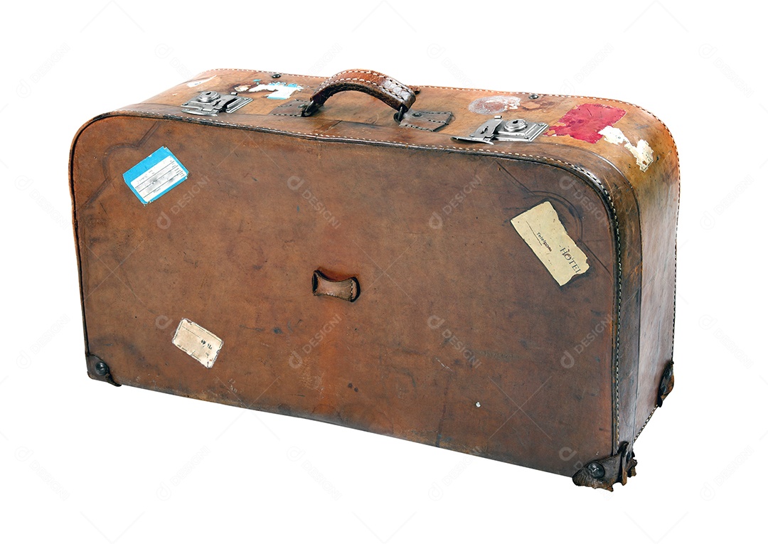 Baú de couro sobre fundo branco