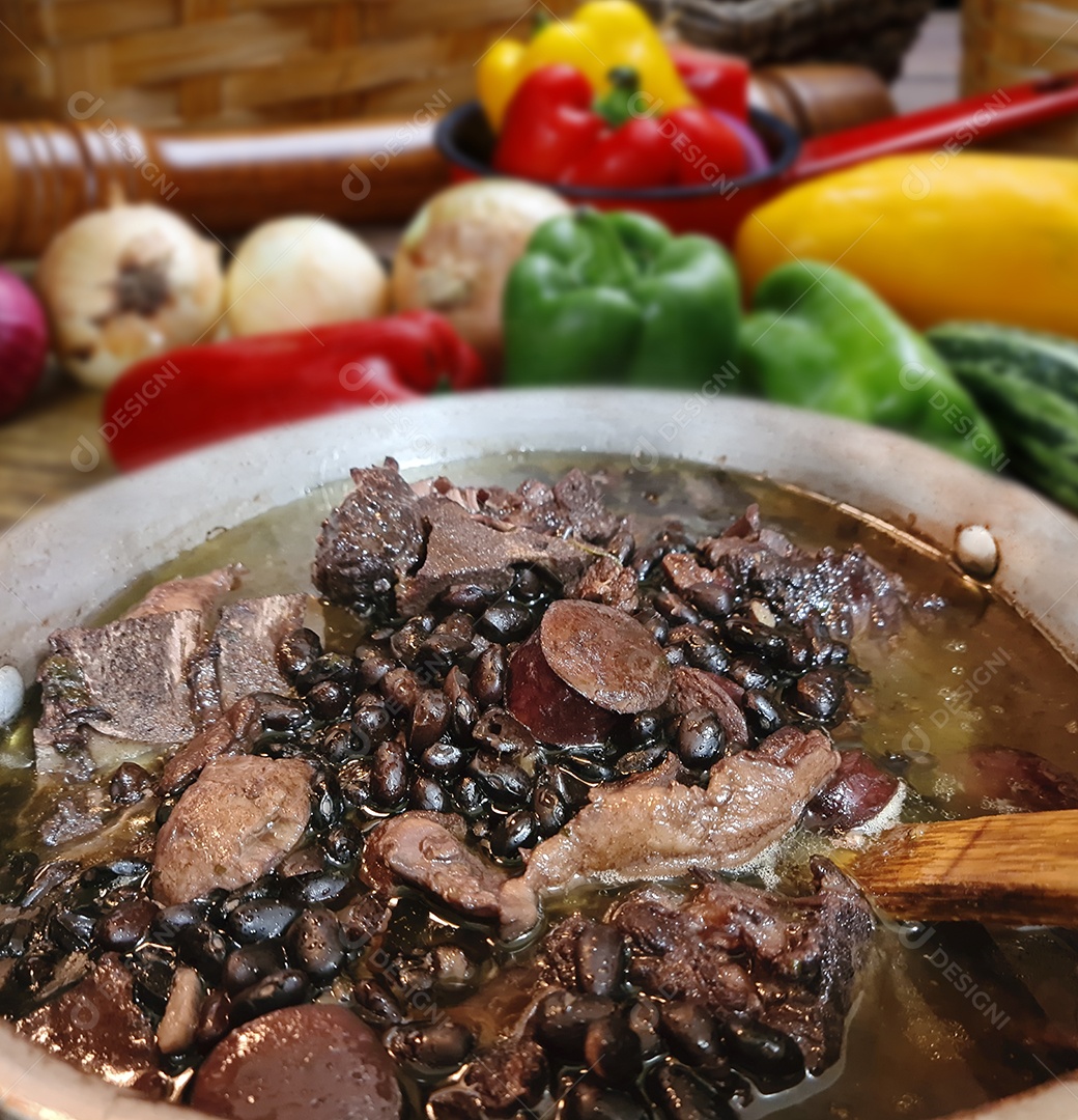 Feijoada completa com guarnições