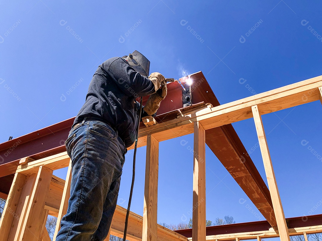 Estruturas de construção em madeira edifícios e casas