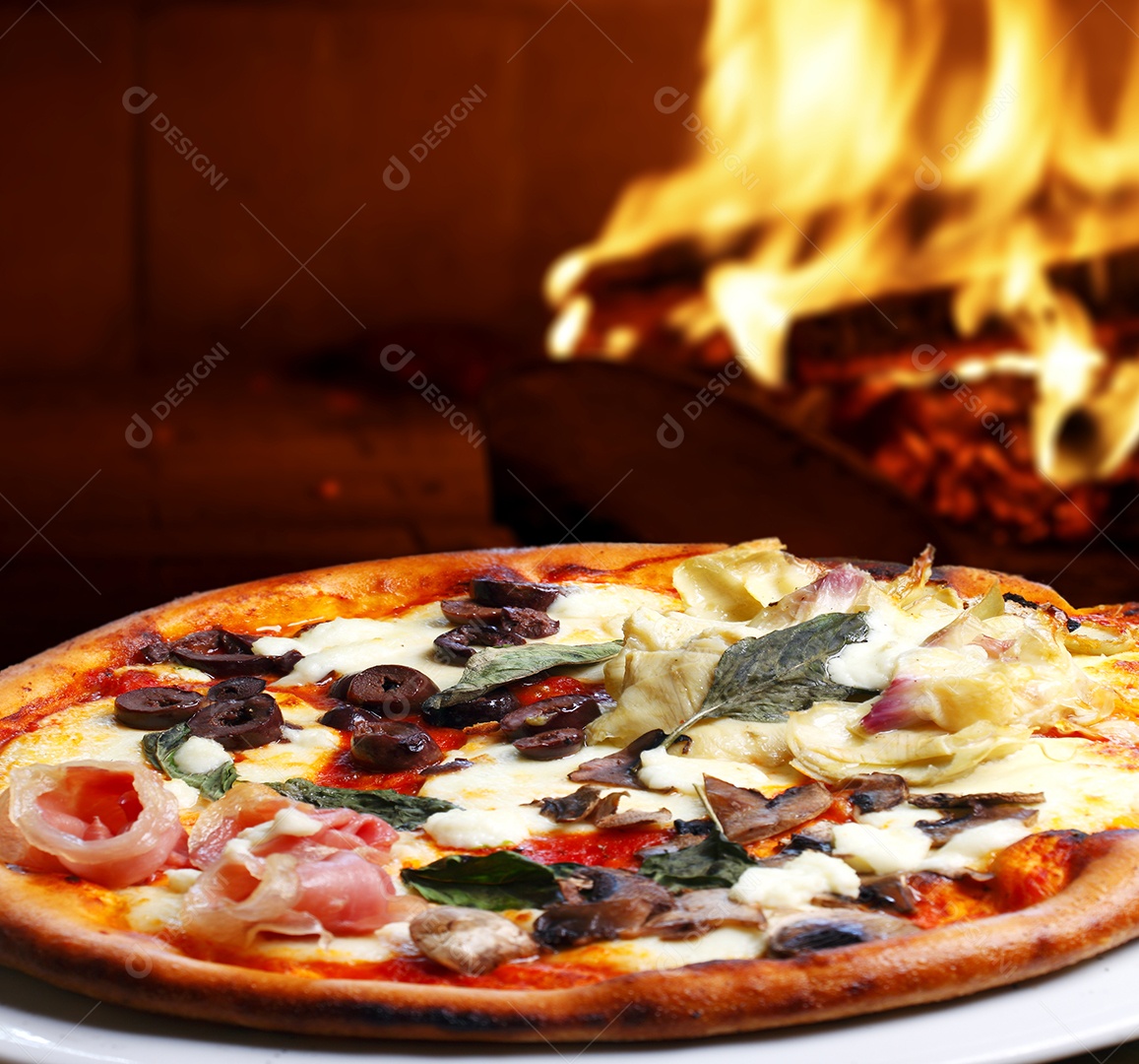 Pizza de folhas com azeitonas