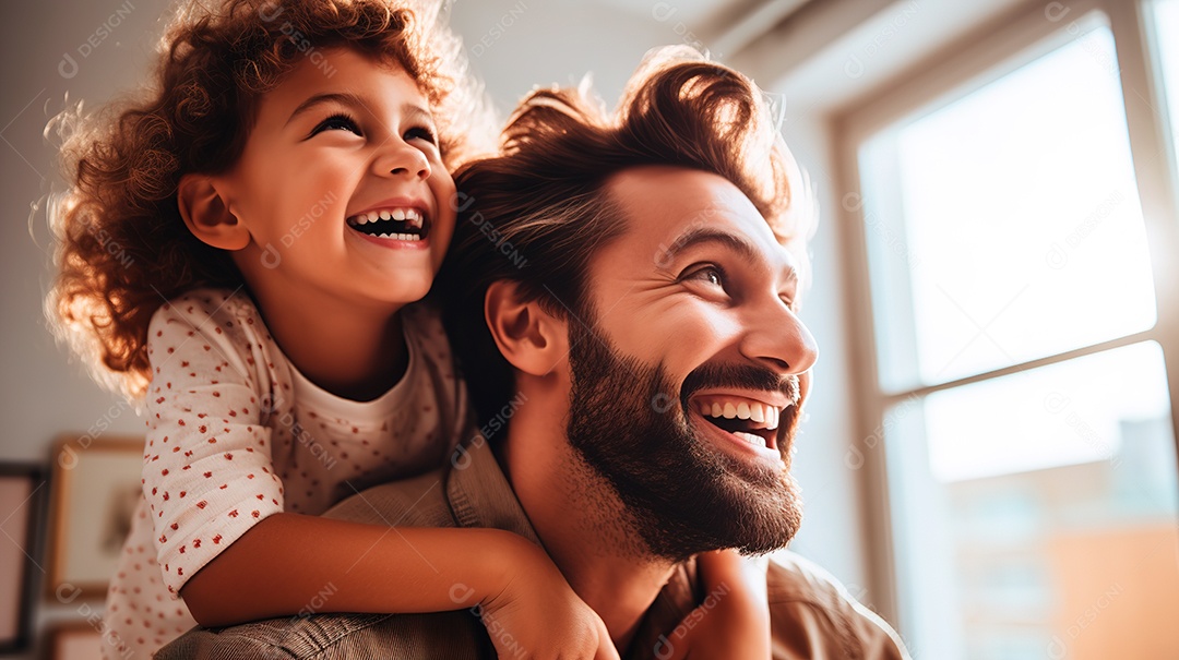 Pai e filha felizes sobre fundo isolado