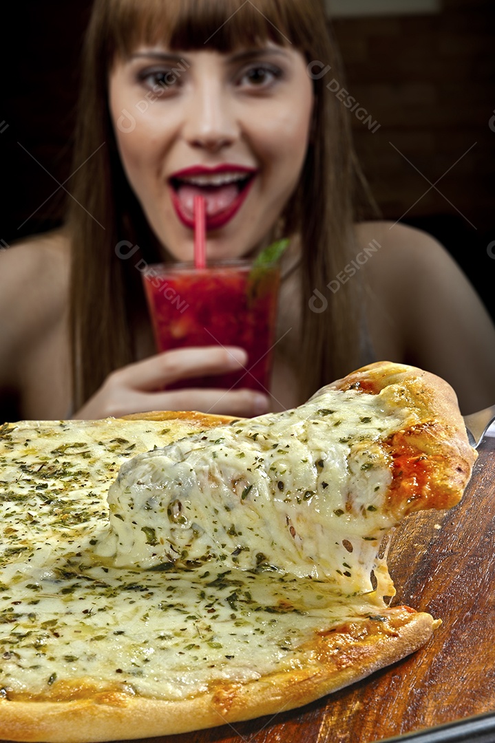 Pizza de queijo gorgozola