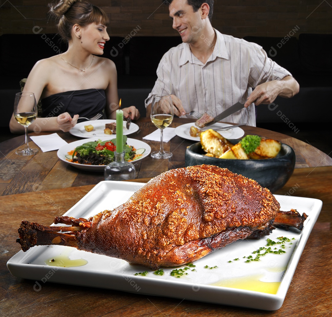 Pernil de porco com pururuca assado