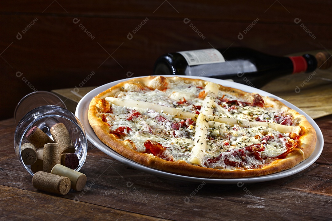 Pizza de queijo catupiry e presunto parma