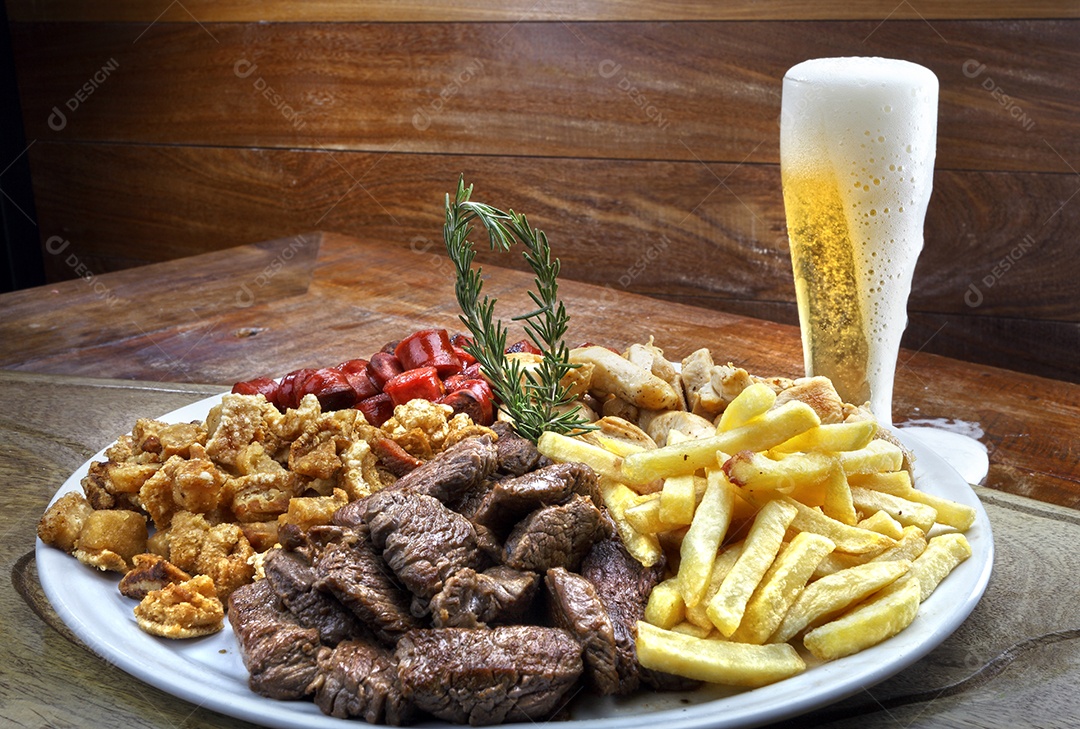 Porção de carne com variados pestisco