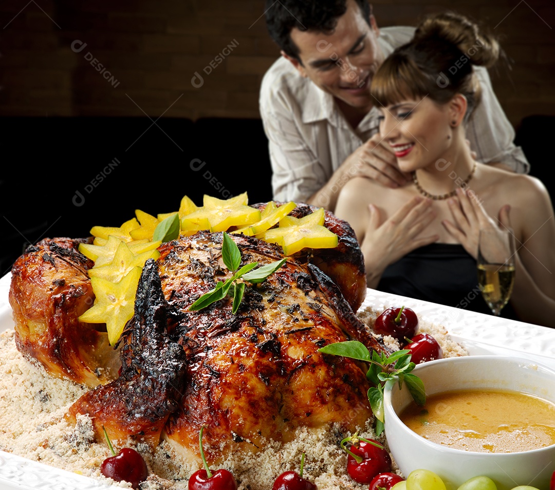 Frango assado com farofa e molho