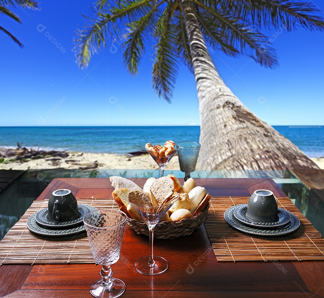 Mesa posta para café da manhã