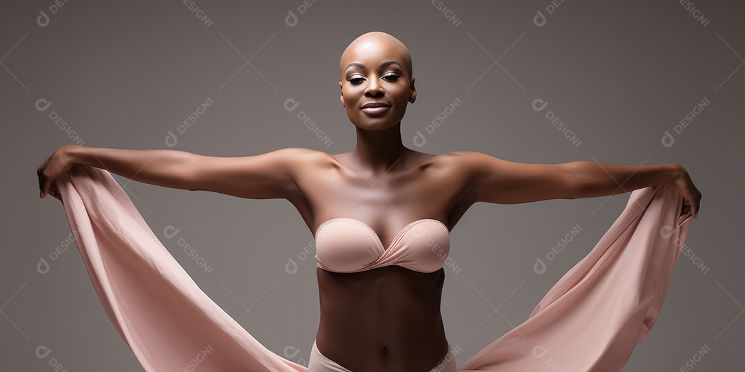 Linda mulher careca lutando contra o câncer de mama