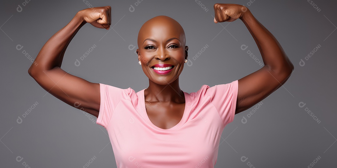 Linda mulher careca lutando contra o câncer de mama