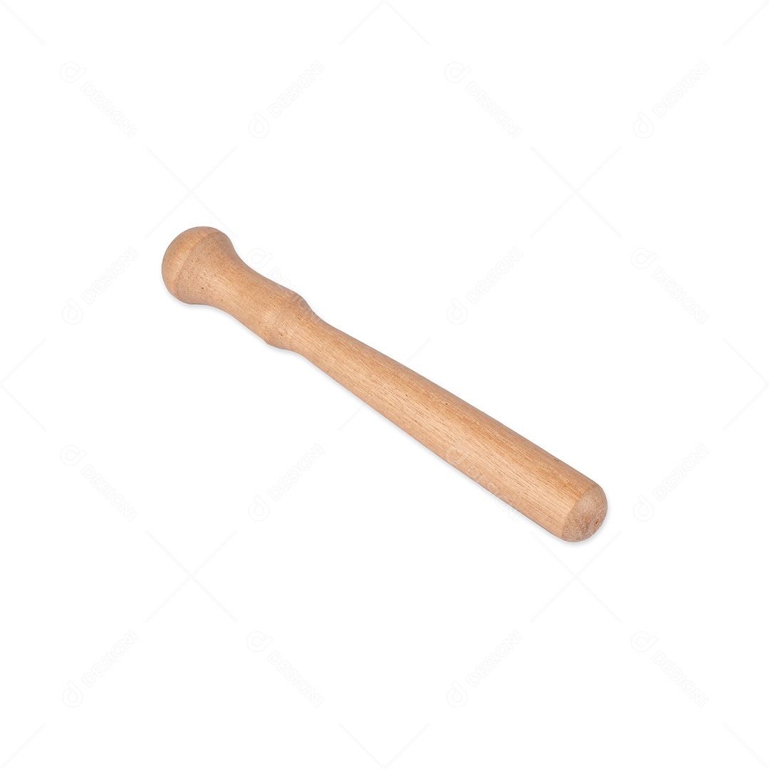 Pilão de madeira isolado sobre fundo branco.