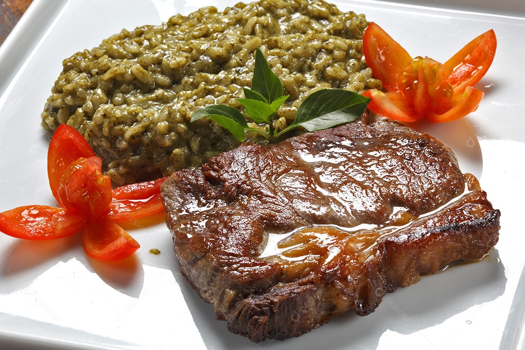 Carne grelhada com risoto