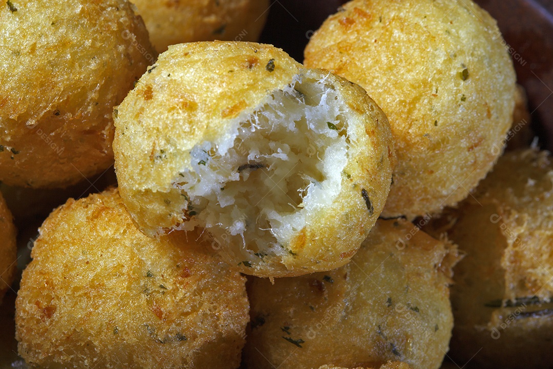 Deliciosos bolinhos de bacalhau