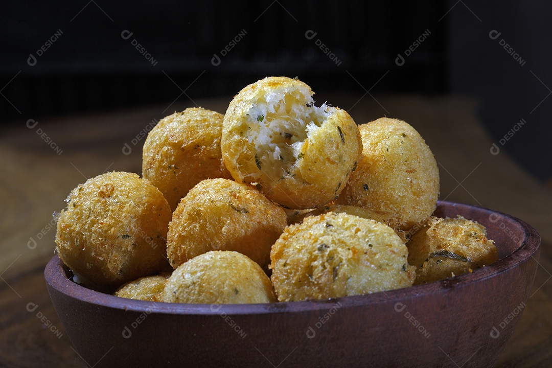 Deliciosos bolinhos de bacalhau