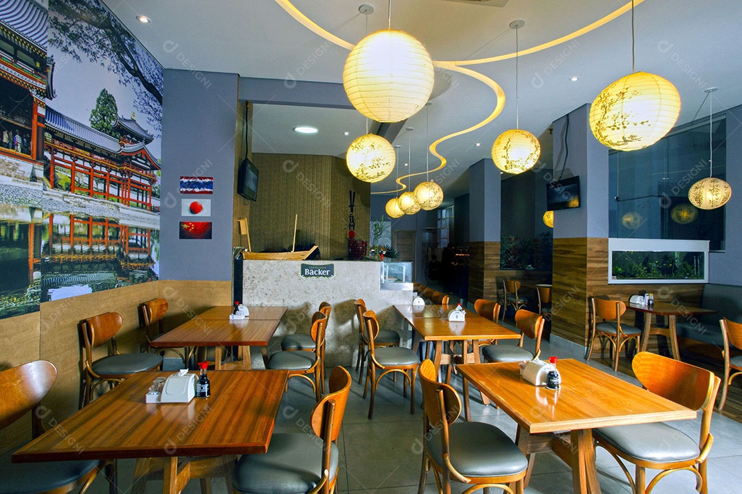 Interior de uma restaurante okay sushi