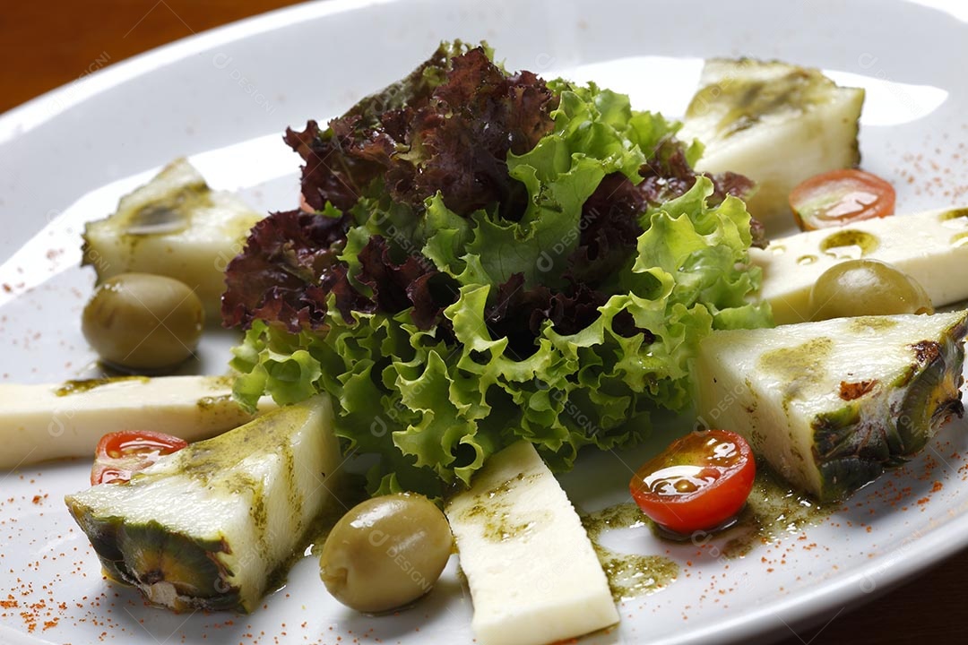 Salada fria com abacaxi