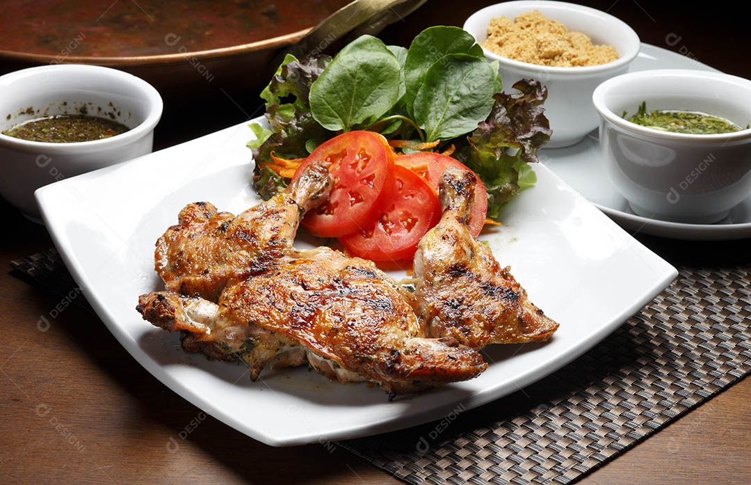 Frango assado com salada