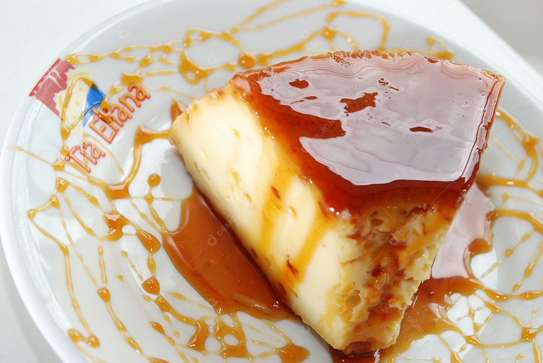 Fatia de pudim delicioso