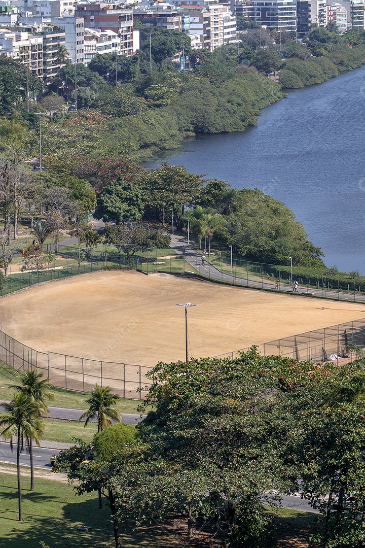 Vista da lagoa Rodrigo de Freitas no Rio de Janeiro Brasil.