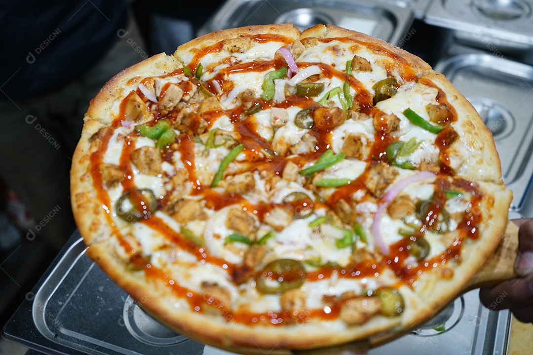 Deliciosa pizza de frango com catupiry