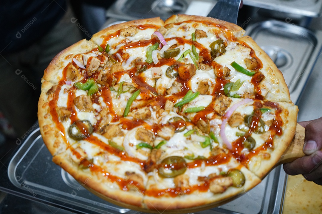 Deliciosa pizza de frango com catupiry