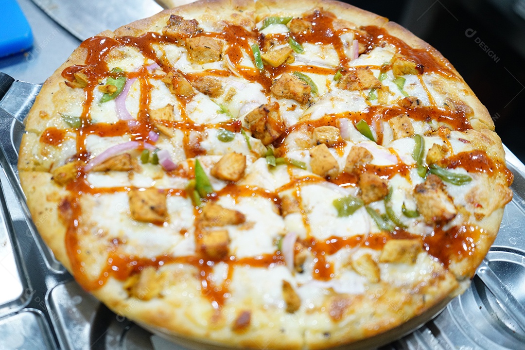 Deliciosa pizza de frango com catupiry