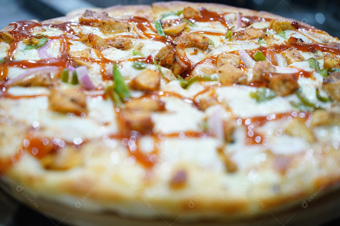 Deliciosa pizza de frango com catupiry