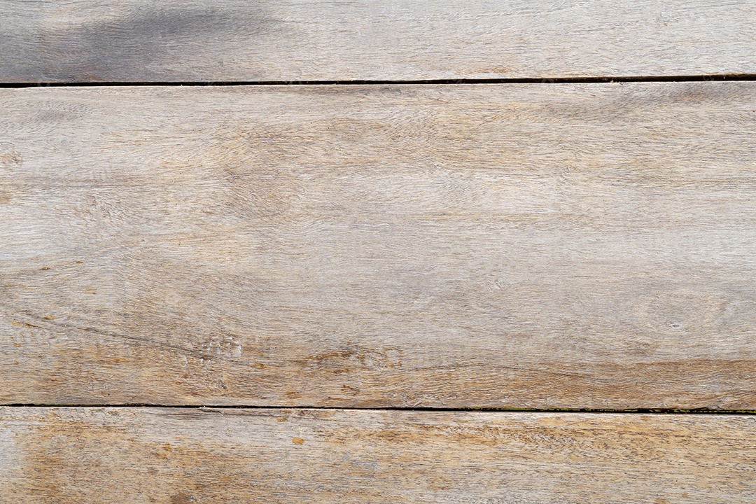 Textura de madeira cinza suja velha rachada com listras horizontais é usada para fundo de madeira.