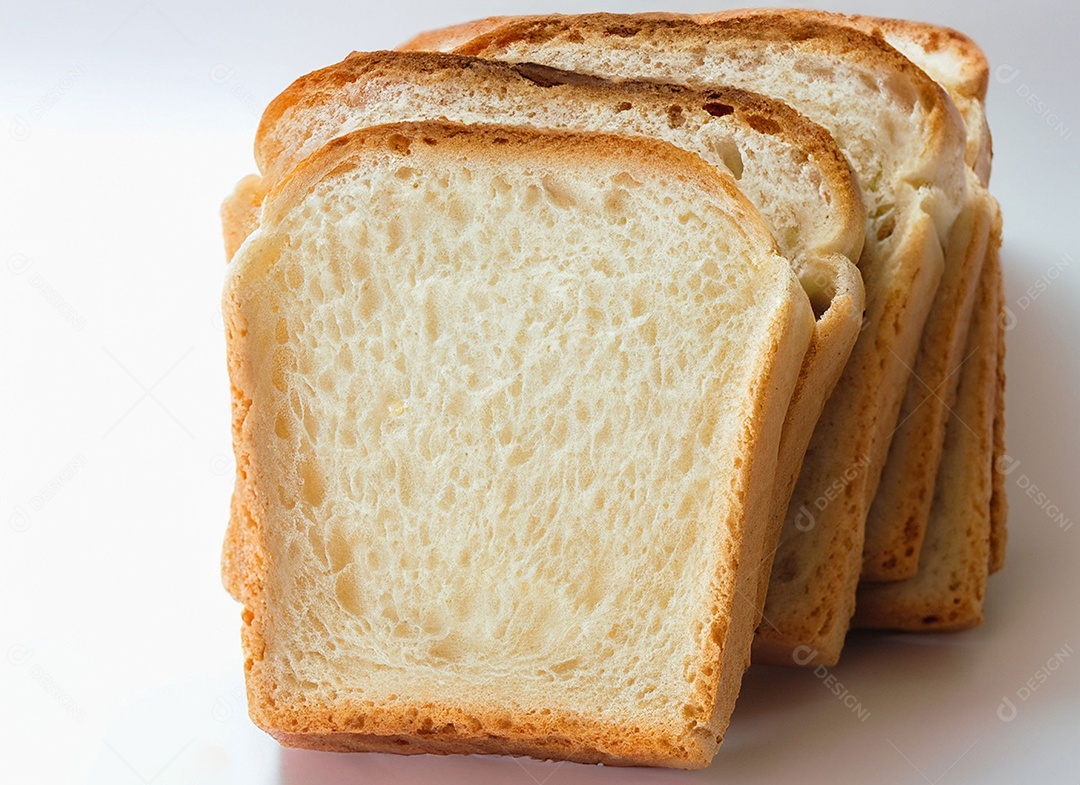 Fatia De Pão Em Fundo Branco