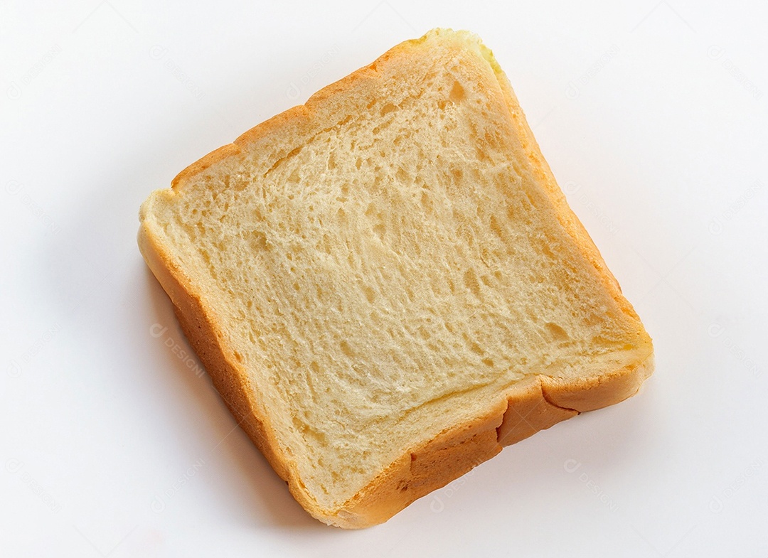 Pão de forma caseiro sobre fundo branco