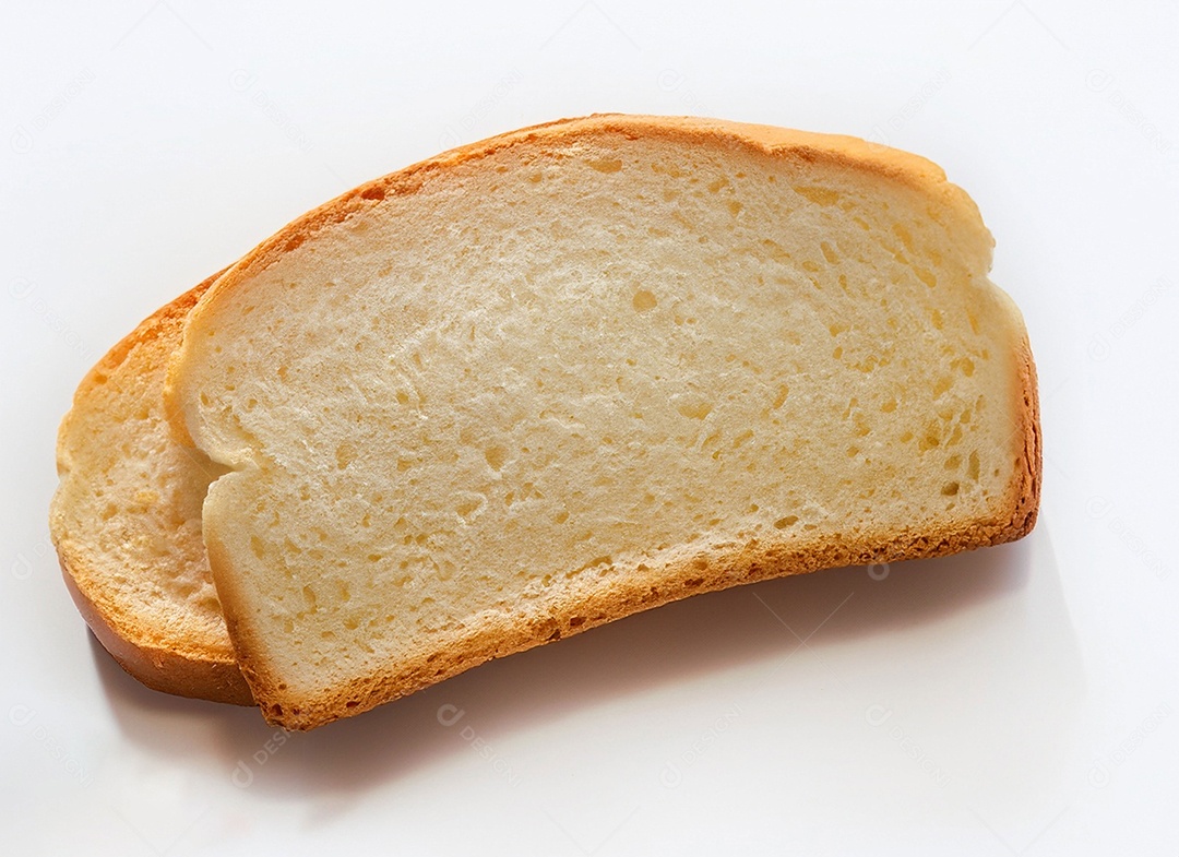 Fatias de pão de forma em fundo branco