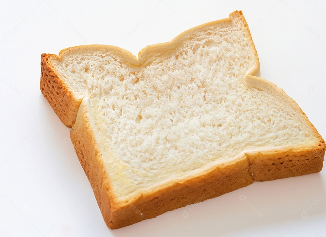 Pão de forma em fatias sobre fundo branco