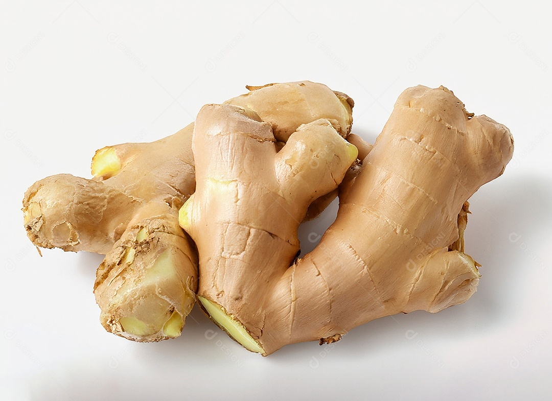 Gengibre em fundo branco