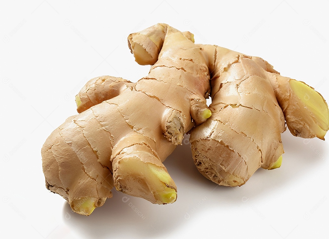 Gengibre em fundo branco