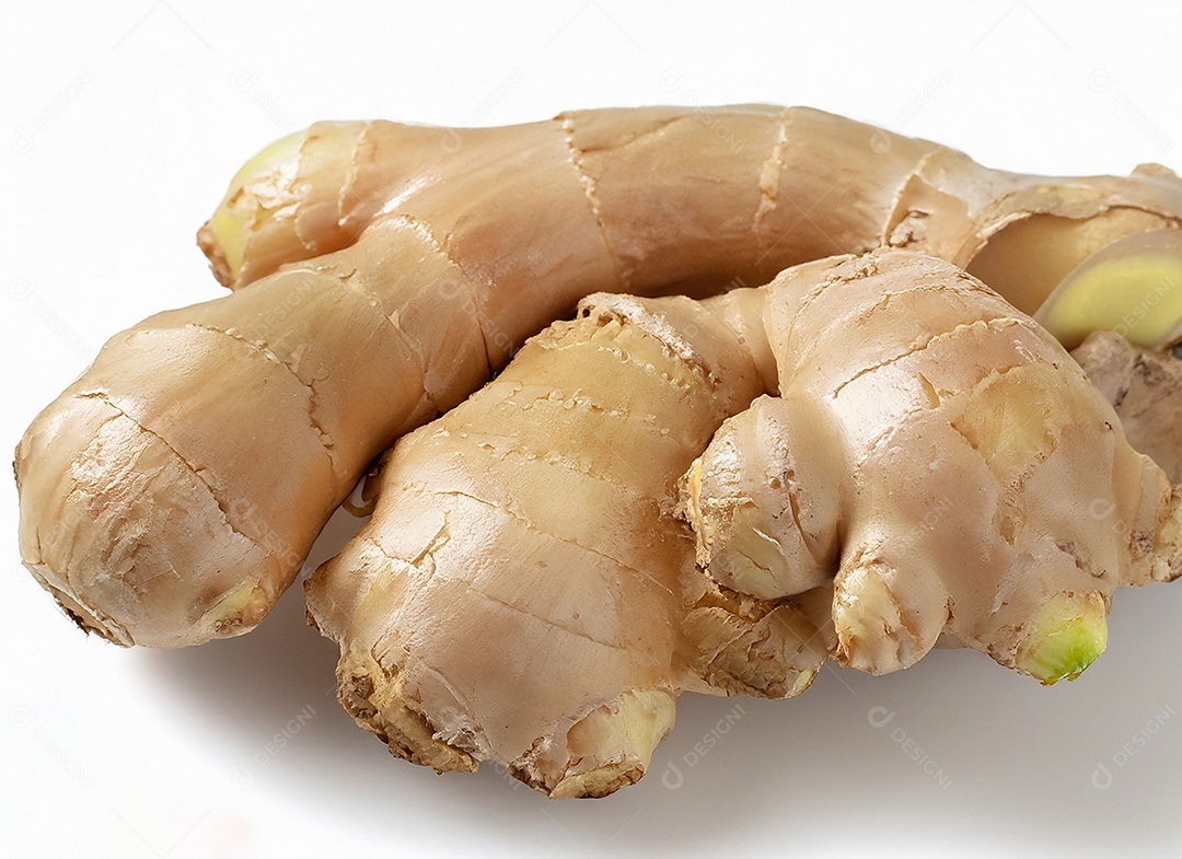 Gengibre em fundo branco