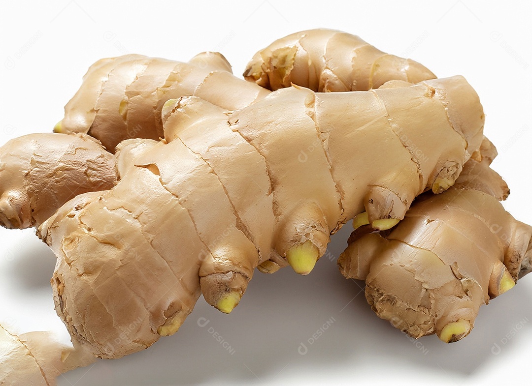 Gengibre em fundo branco