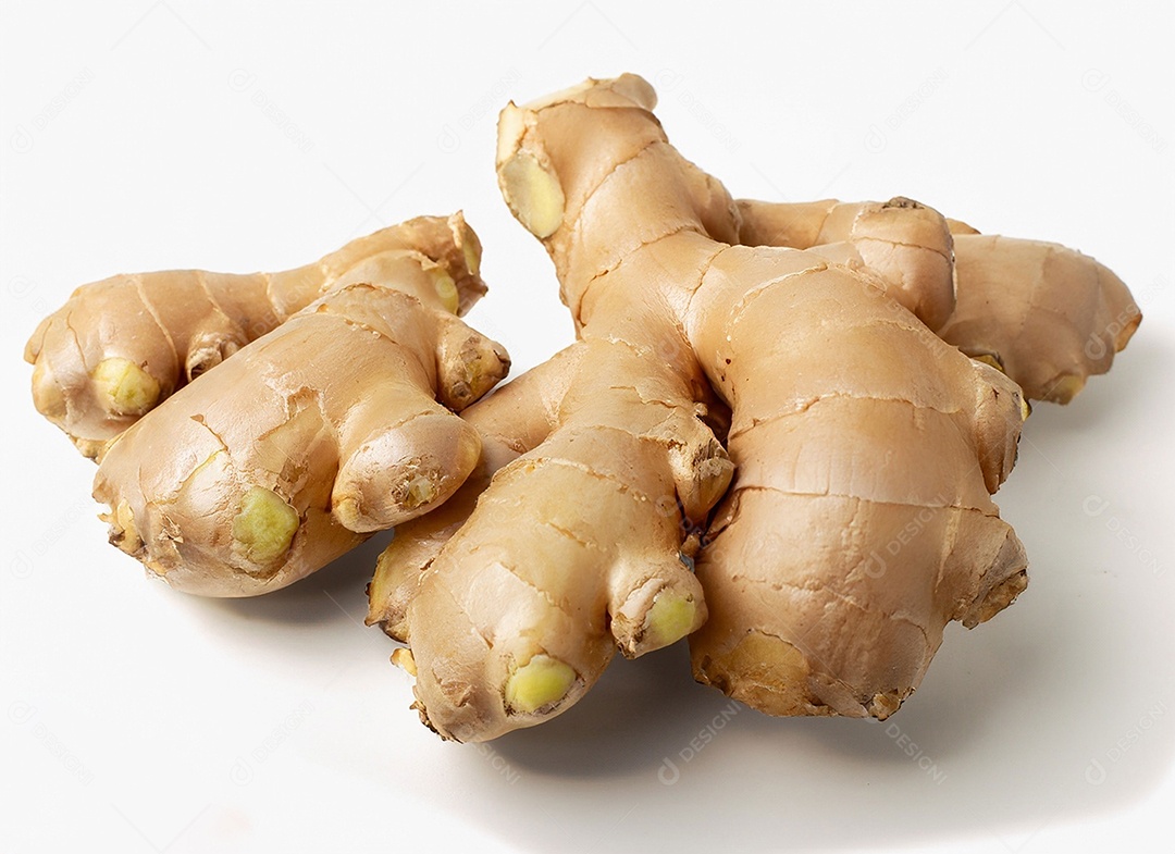 Gengibre em fundo branco