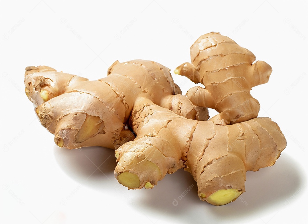 Gengibre em fundo branco