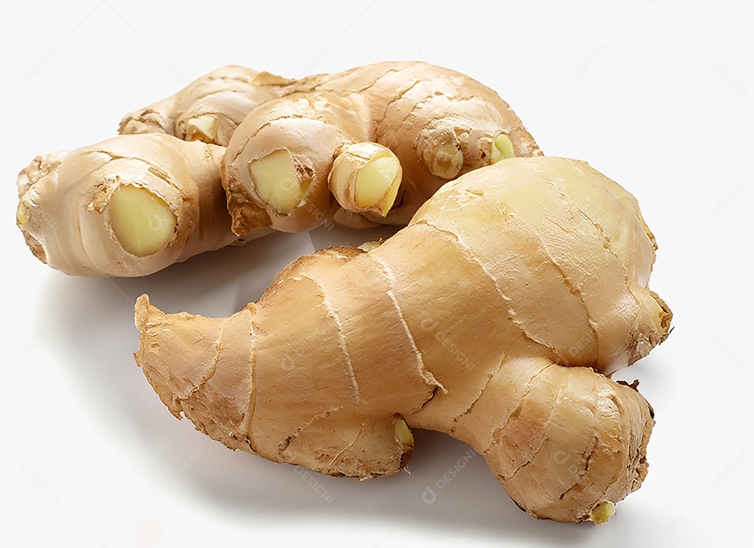 Gengibre em fundo branco