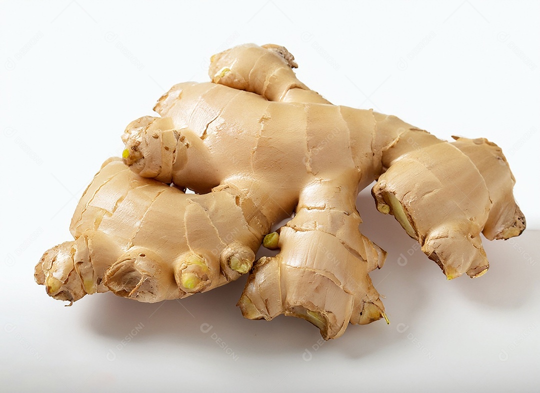 Gengibre em fundo branco