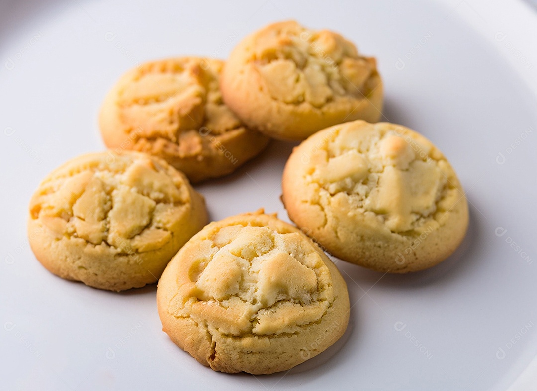Biscoitos De Manteiga Em Fundo Branco