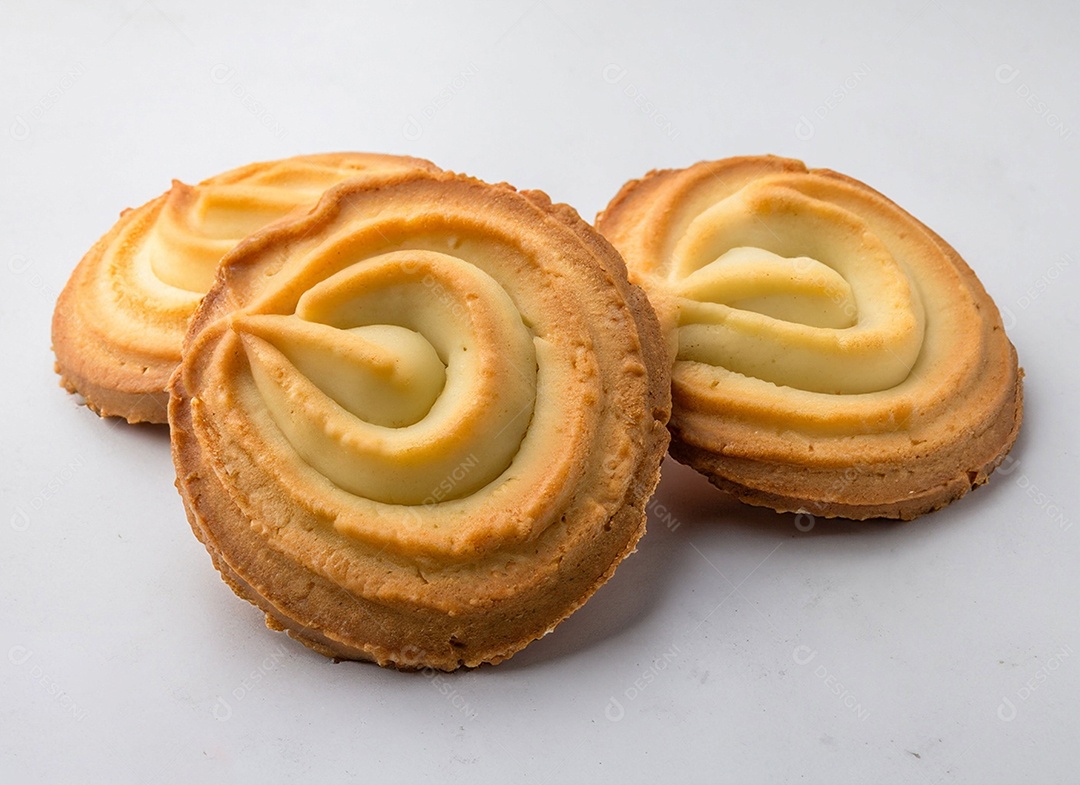Biscoitos De Manteiga Em Fundo Branco