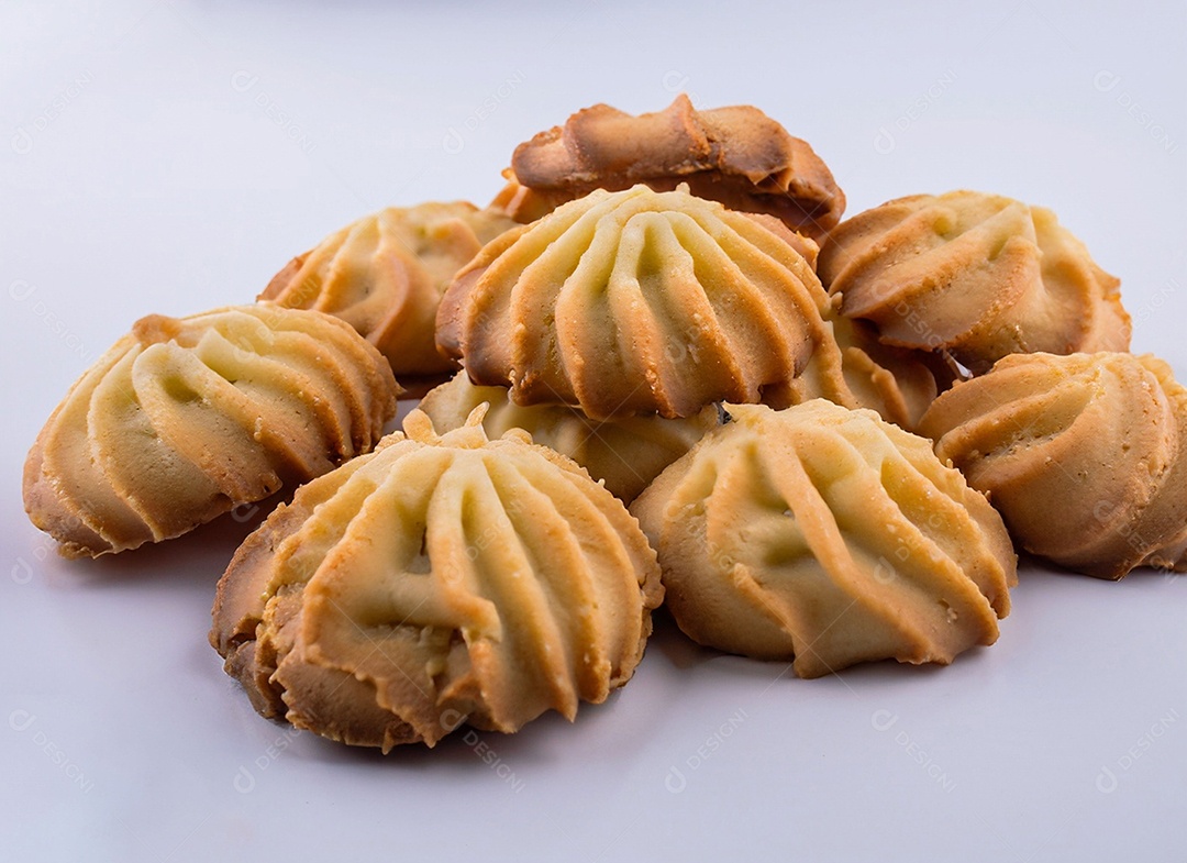Biscoitos De Manteiga Em Fundo Branco