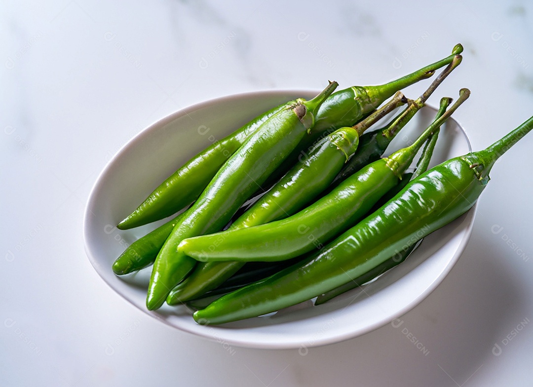 Pimentão Verde Em Fundo Branco