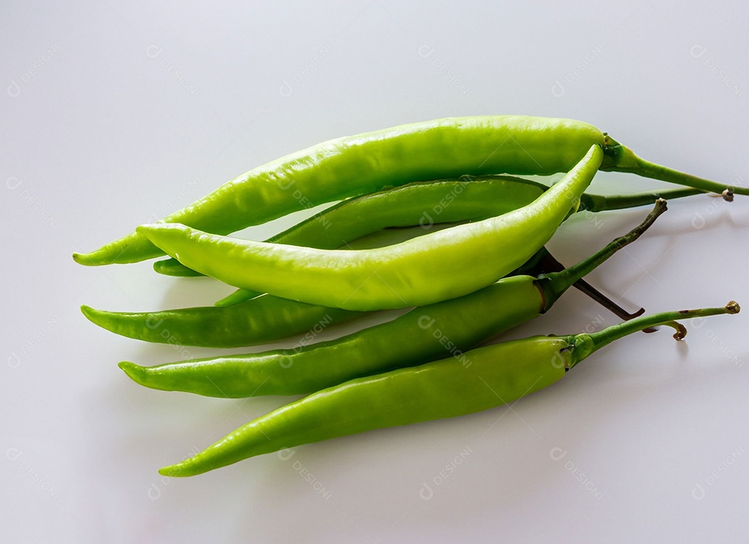Pimentão Verde Em Fundo Branco
