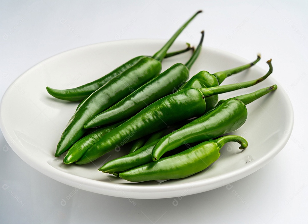 Pimentão Verde Em Fundo Branco