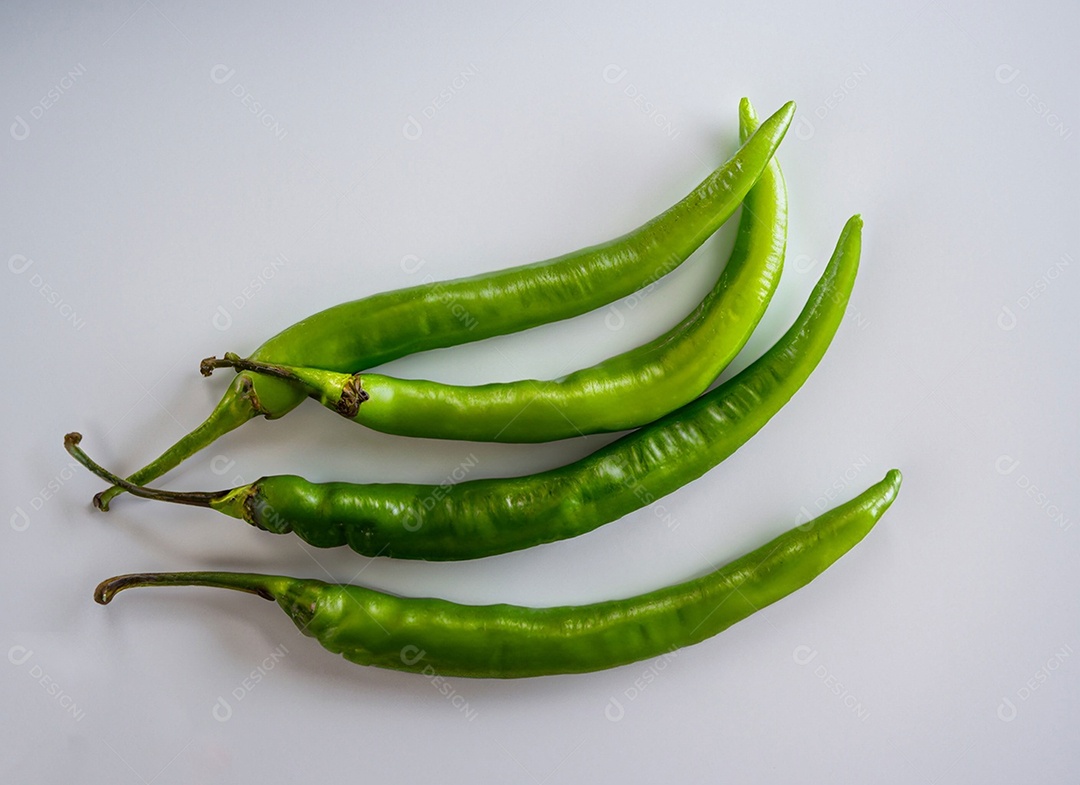 Pimentão Verde Em Fundo Branco