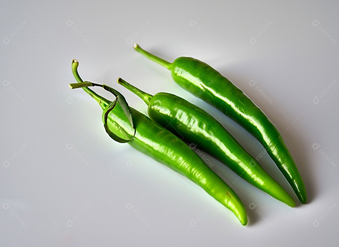 Pimentão Verde Em Fundo Branco
